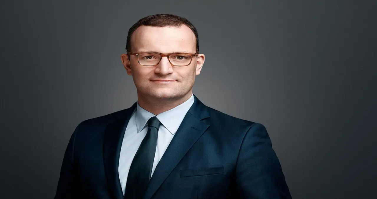Bundesgesundheitsminister Jens Spahn quer 1