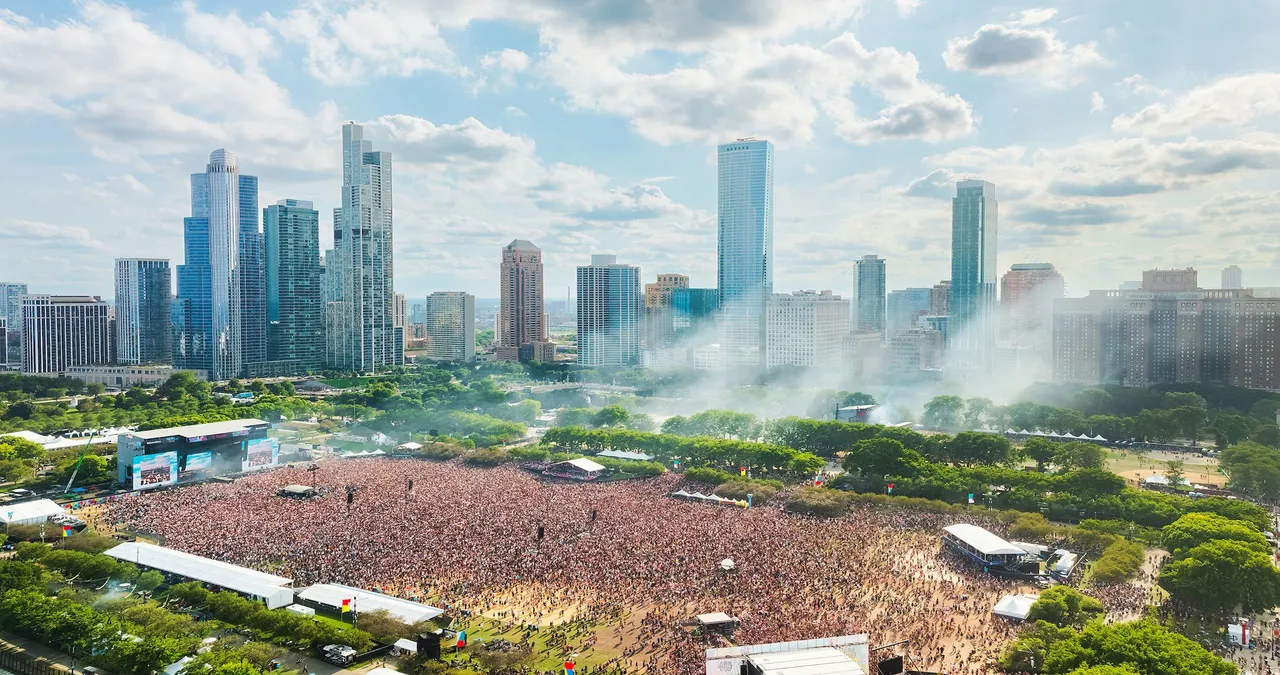 aerial chappell roan by ismael quintanilla iii for lollapalooza 2024dji 0963